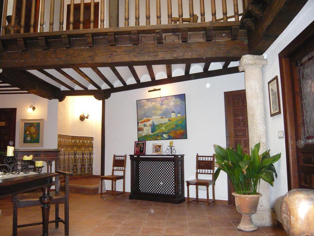 Гостевой дом Hospederia Casa De La Torre Эль-Тобосо Экстерьер фото