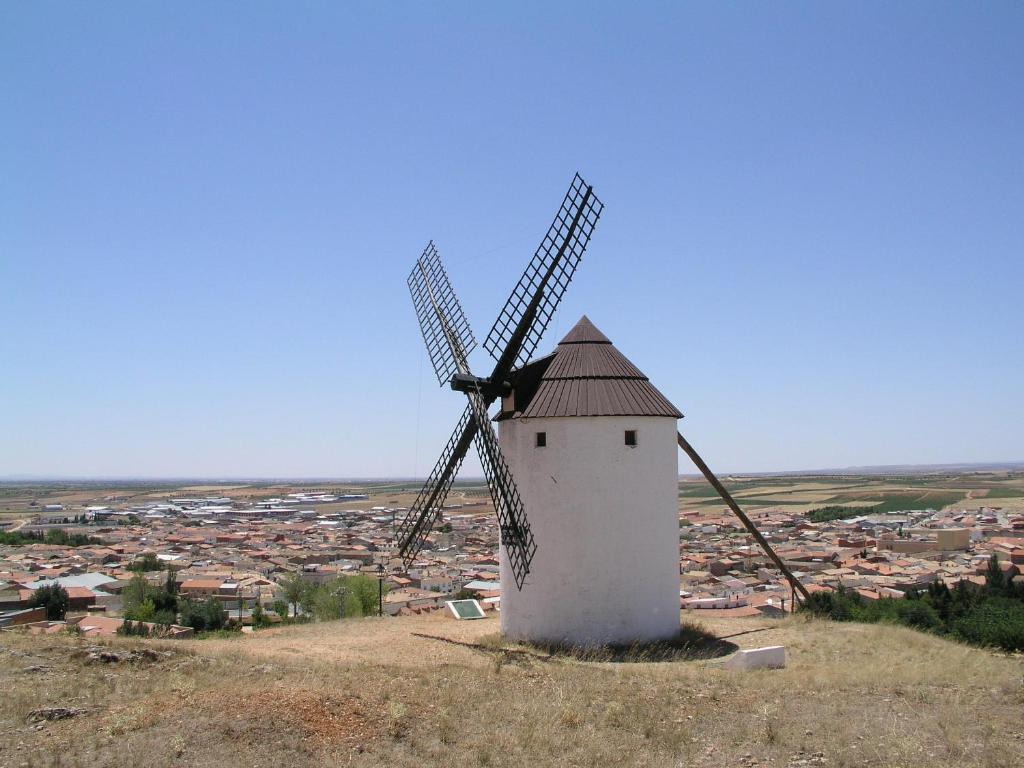 Гостевой дом Hospederia Casa De La Torre Эль-Тобосо Экстерьер фото